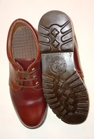 Zapatos tipo militar talla 43