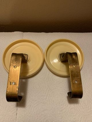 2 Appendiabiti Ottone e Bachelite Bianca