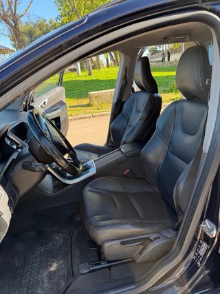 Volvo XC60 2015 D4 2.0 190cv Azul - Cuero negro