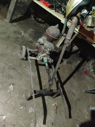 Bomba de trasiego manual antigua