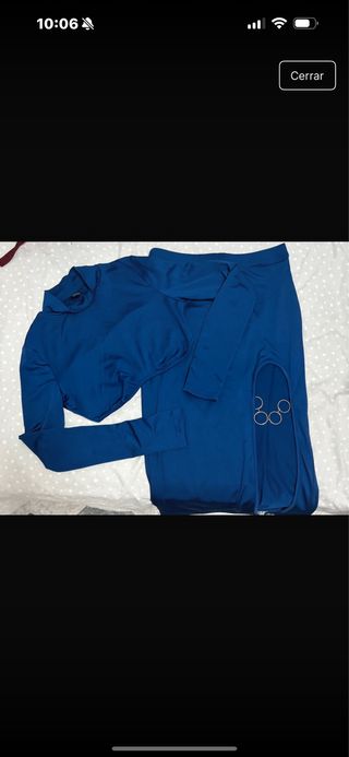 Conjunto top manga larga y falda