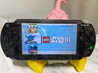 PSP 2004 Negra+PSP fat Tarjeta 64gb y con cargador