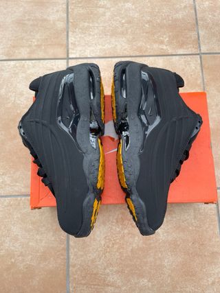 Nike Hot Step 2 Talla 41 Negras