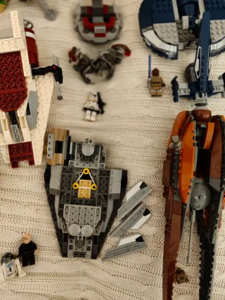 Lote LEGO Star Wars Figuras(+20) y Sets