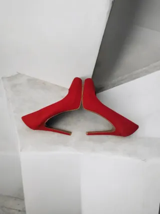 Tacones Rojos Stradivarius