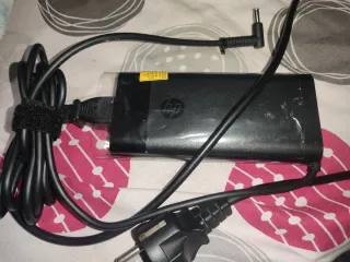 Cargador HP 135W Punta Azul