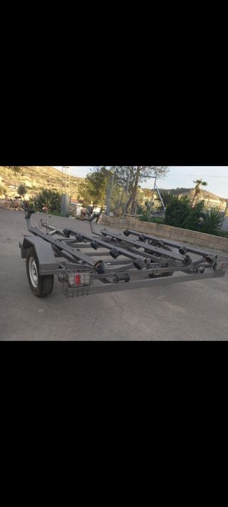 Remolque moto de agua