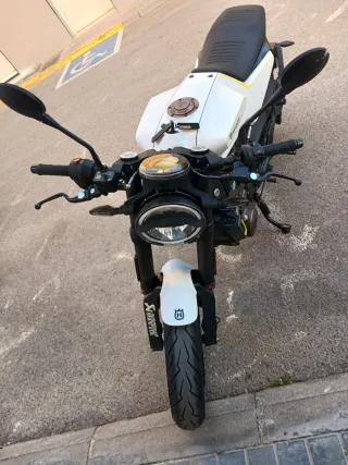 Husqvarna Vitpilen 401 año 2019