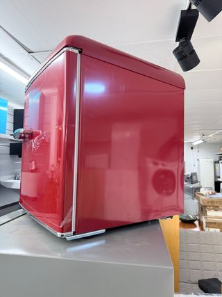 Nevera Corberó Roja Pequeña