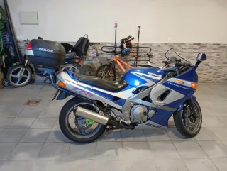 Kawasaki ZZR 600 - Moto deportiva