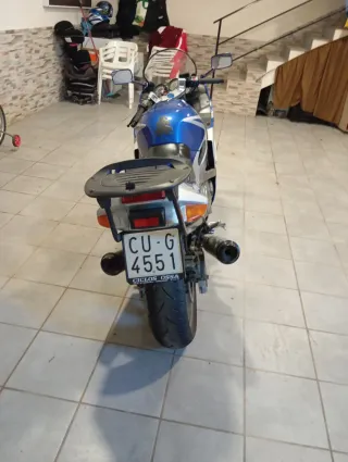 Kawasaki ZZR 600 - Moto deportiva