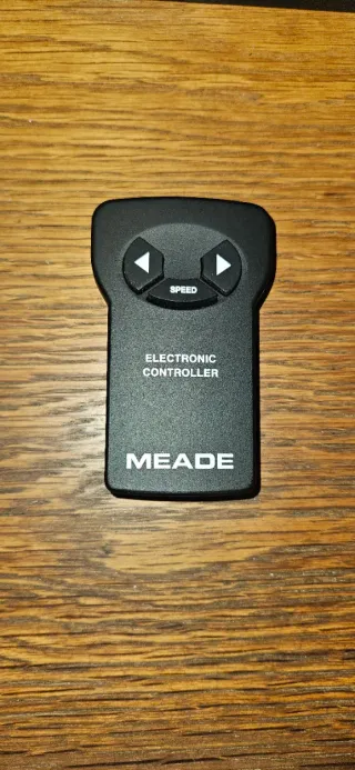Mando Enfocador Eléctrico para Telescopios MEADE