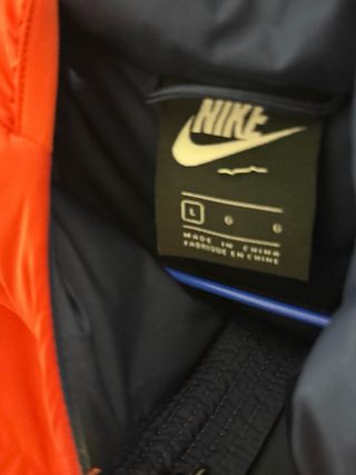 Chaqueta Nike Roja y Azul