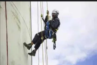 TRABAJOS VERTICALES Y REFORMAS SL