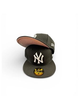 Cappello personalizzato nero multicolore