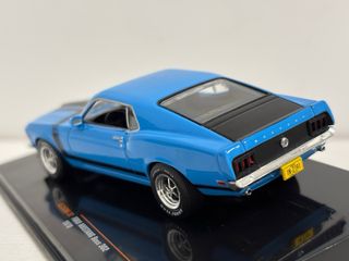 Ford Mustang Boss escala 1/43