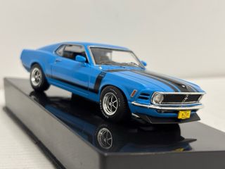 Ford Mustang Boss escala 1/43