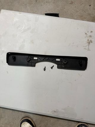 Soporte matrícula Toyota Prius ZVW30