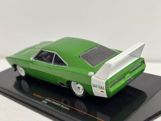 Dodge Charger Daytona escala 1/43