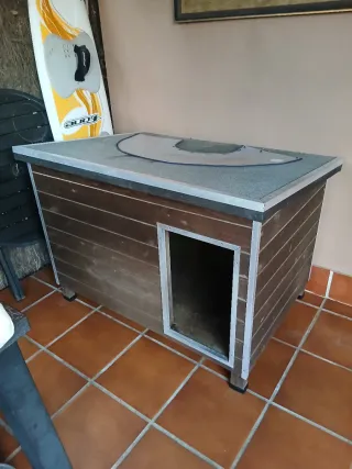 Caseta para perros grande de madera, modelo Nevada