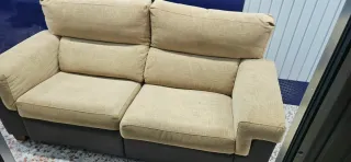 Sofá beige y marrón 2 plazas