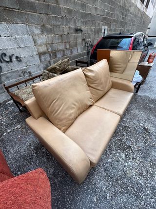 Sofá de piel con asiento extraibles