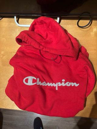 Sudadera Champion con capucha roja