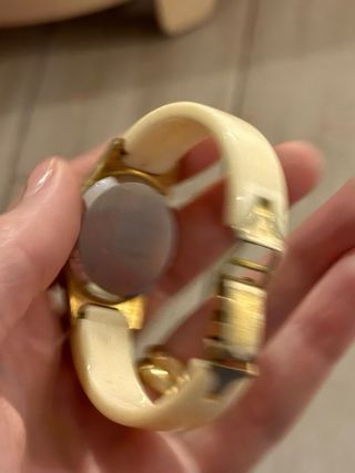 Reloj Orion Dorado y Beige