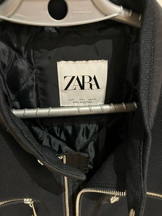 Camisa (M) y Chaqueta (L) Zara