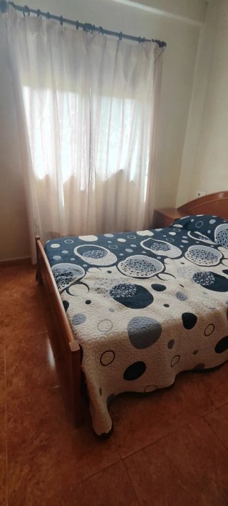 Dormitorio completo matrimonio cama 1.35