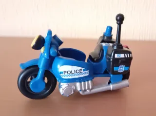 Pin y Pon Comisaría, Coche, moto y 7 muñecos