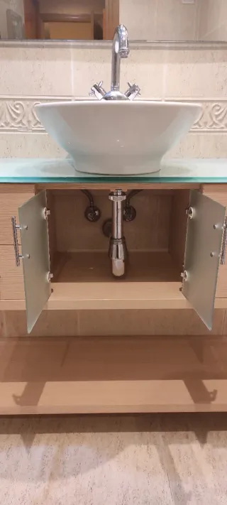 Mueble de baño con lavabo