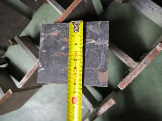 18 Garras metálicas para rejas