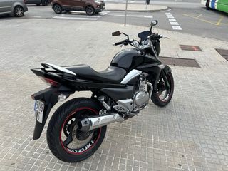 Motocicleta Suzuki Inazuma 250cc