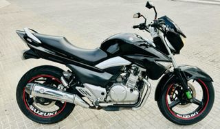 Motocicleta Suzuki Inazuma 250cc