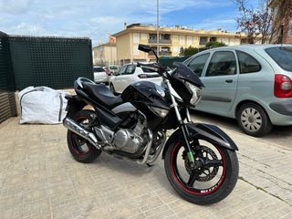 Motocicleta Suzuki Inazuma 250cc