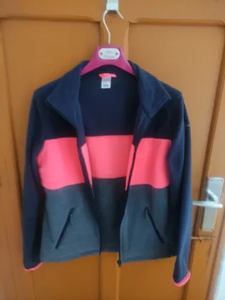 Chaqueta polar Tribord azul y rosa