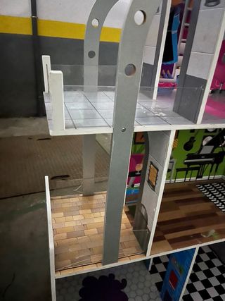 Casa de muñecas 1 metro de alto (solo maqueta)