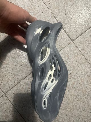 Yeezy Foam Runner Beige/Gris PRECIO NEGOCIABLE