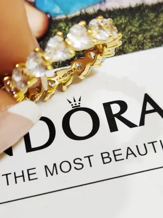 Anillo Pandora Corazones Brillantes Timeless. T56