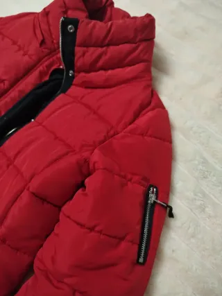 Chaqueta acolchada roja mujer