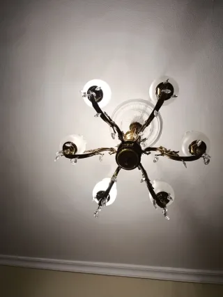 Lámpara de techo antigua dorada