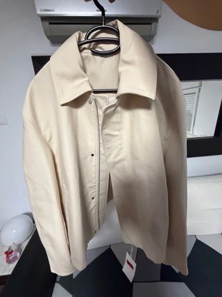 Chaqueta Zara Beige Talla M con etiqueta