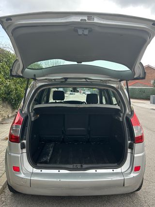 Renault Scenic II Dynamique 1.9 dCi 96cv 2008