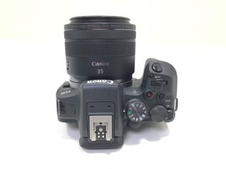 camara digital evil canon eos r10 + canon rf35mm f1.8 macro is stm