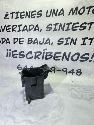 Caja de Batería Piaggio Hexagon