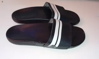Chanclas Quiksilver Negras con Rayas Blancas