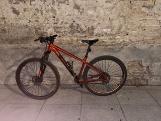 Bicicleta de montaña en perfecto estado