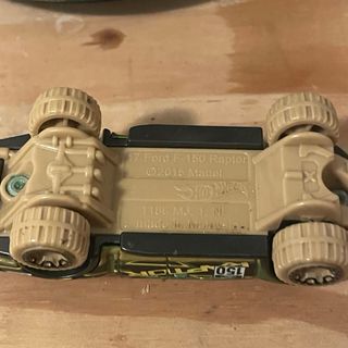 Hot Wheels Ford F-150 Raptor 2017 Verde