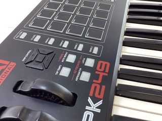 teclado electronico akai mpk 249